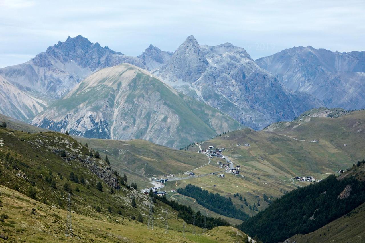 La Tea Di Heidi Lägenhet Livigno Exteriör bild