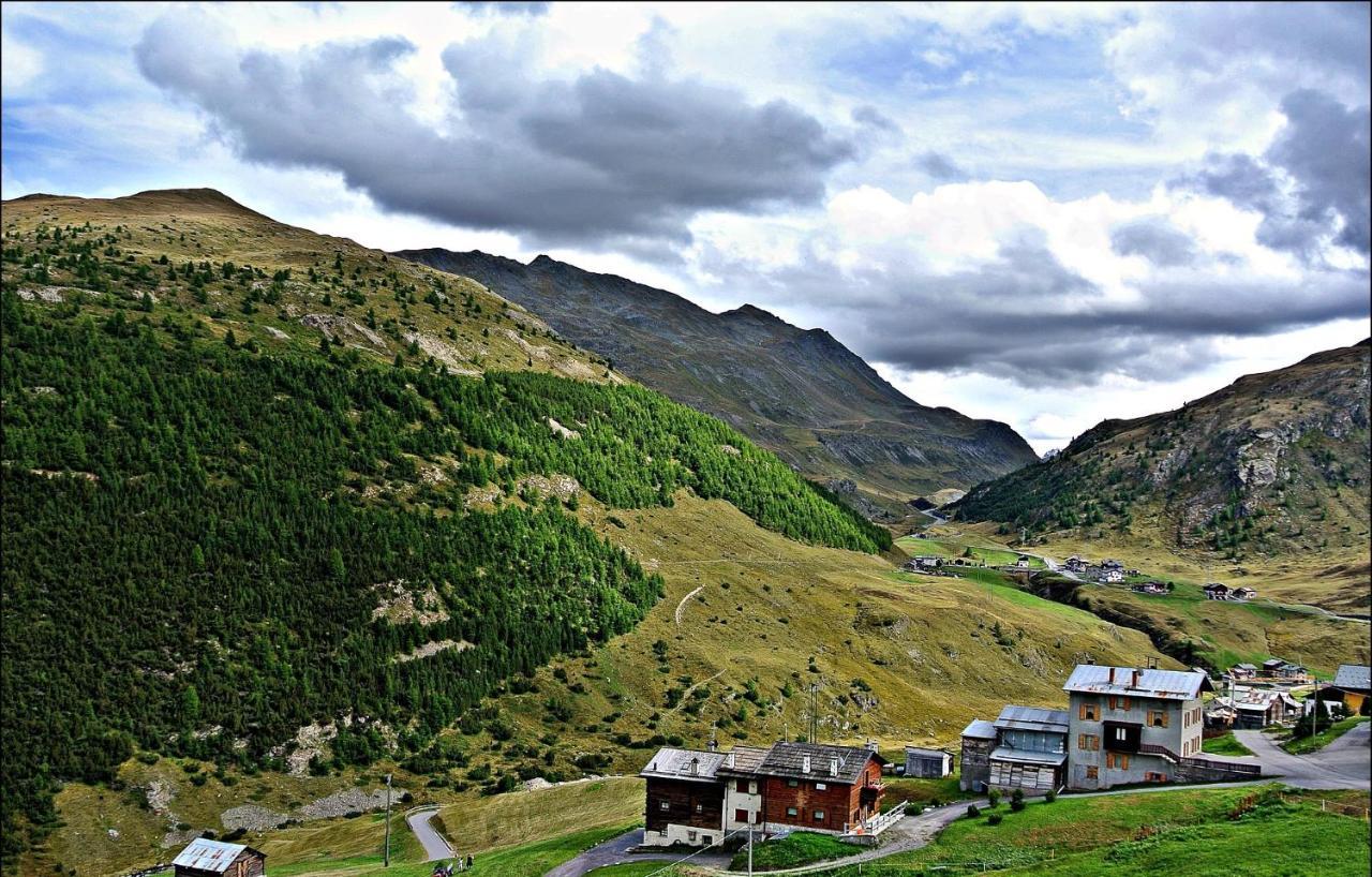 La Tea Di Heidi Lägenhet Livigno Exteriör bild