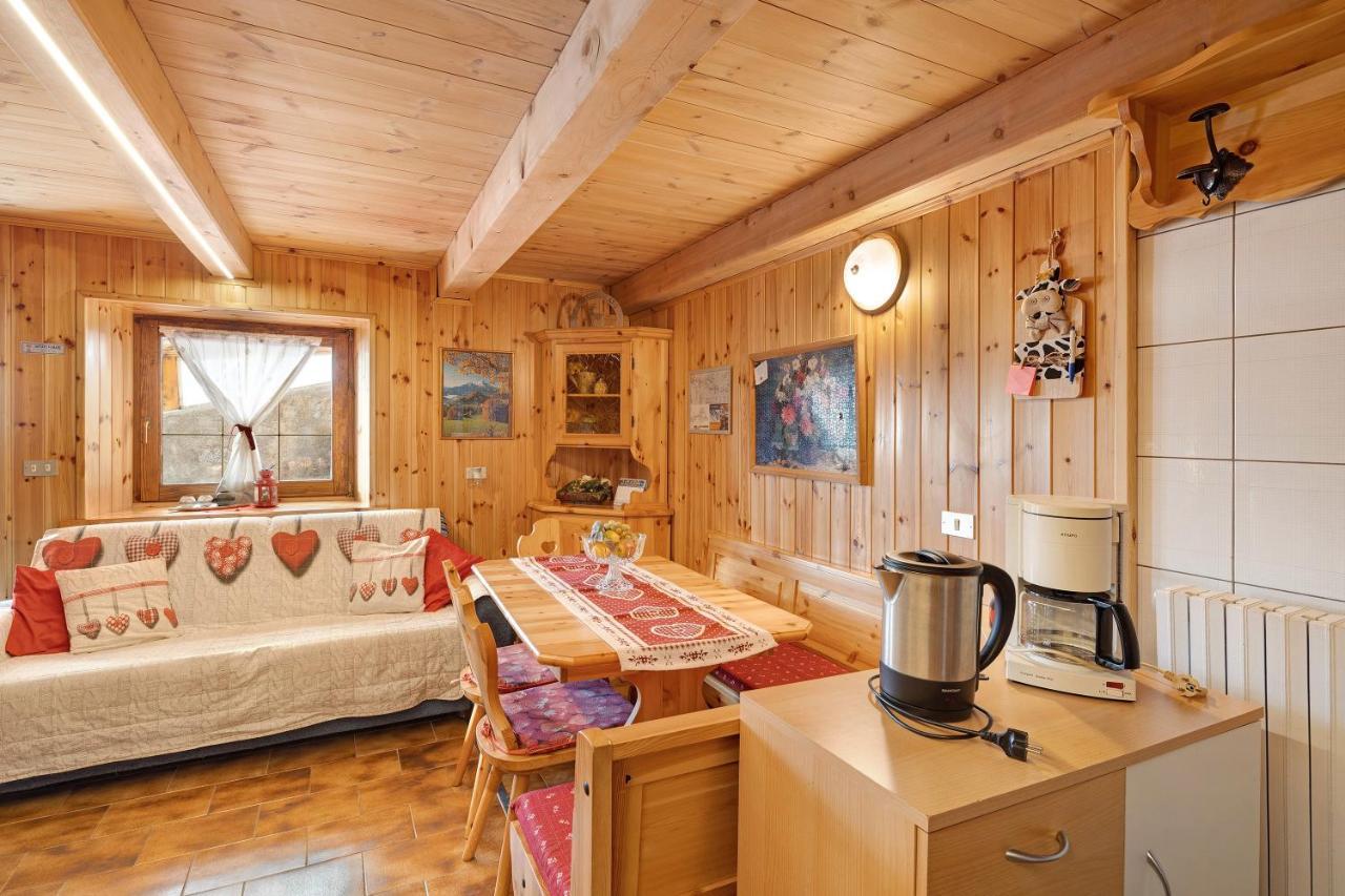 La Tea Di Heidi Lägenhet Livigno Exteriör bild