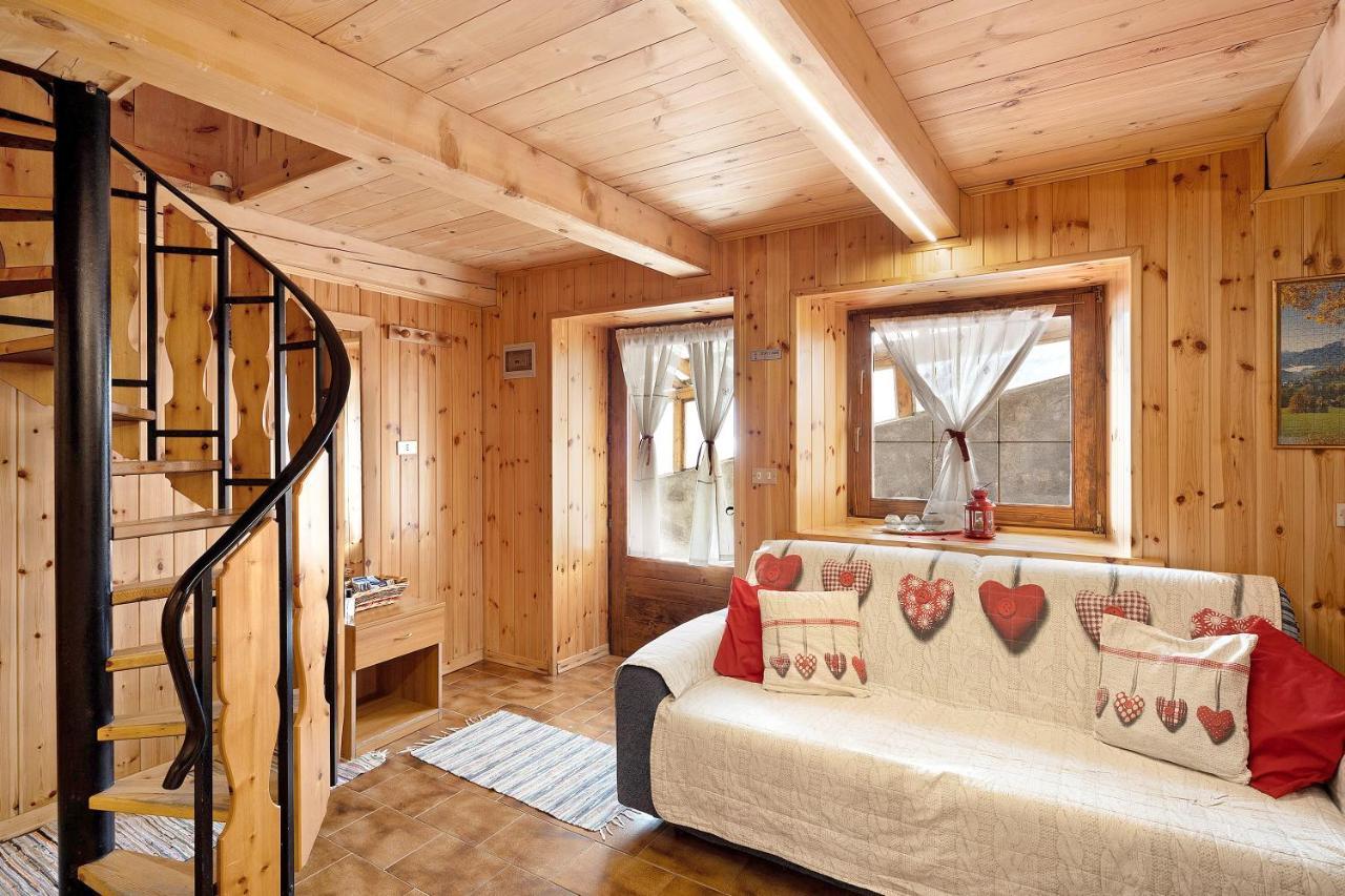 La Tea Di Heidi Lägenhet Livigno Exteriör bild