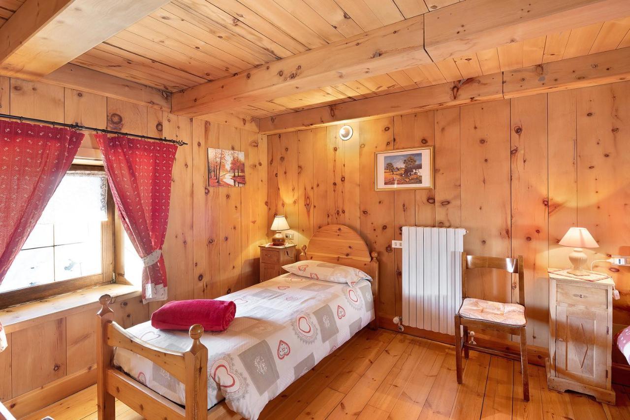 La Tea Di Heidi Lägenhet Livigno Exteriör bild